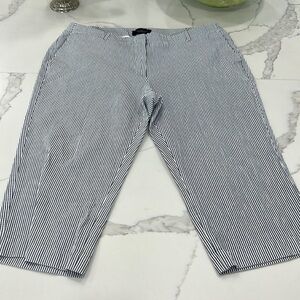 Talbots Blue White Striped Chelsea Capri/ Bermuda‎ Pants. Size 16 P (580)